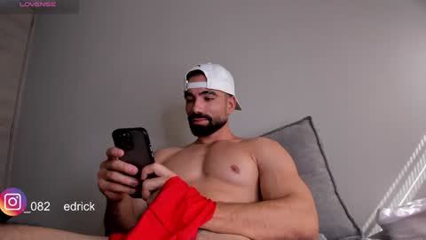 Snapshot of edrick_walton chatting on 01-17-25, 02:50 edrick online show from 01-17-25, 02:50