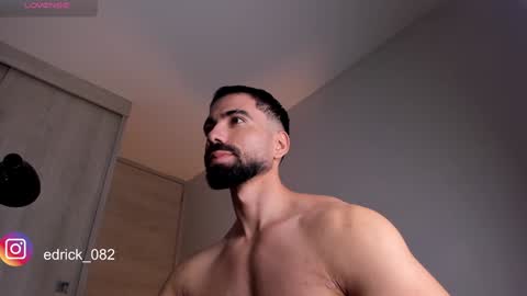 Snapshot of edrick_walton chatting on 01-28-25, 10:34 edrick online show from 01-28-25, 10:34