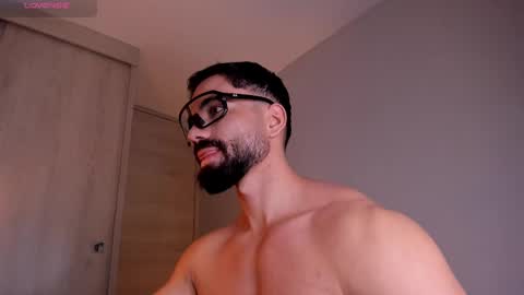 Snapshot of edrick_walton chatting on 03-03-25, 10:28 edrick online show from 03-03-25, 10:28