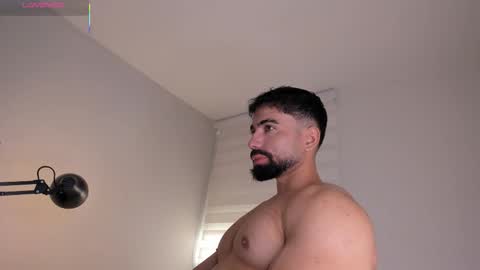 Snapshot of edrick_walton chatting on 09-12-25, 12:16 edrick online show from 09-12-25, 12:16