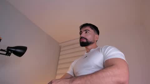 Snapshot of edrick_walton chatting on 09-27-25, 12:32 edrick online show from 09-27-25, 12:32