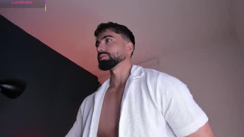 Snapshot of edrick_walton chatting on 10-14-25, 12:06 edrick online show from 10-14-25, 12:06