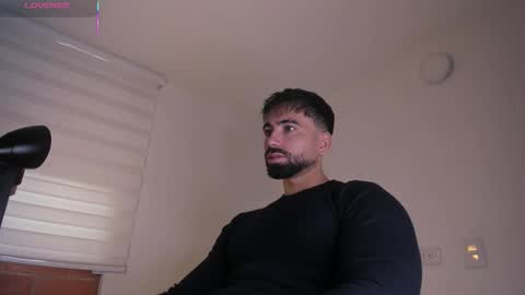 Snapshot of edrick_walton chatting on 11-13-25, 11:53 edrick online show from 11-13-25, 11:53