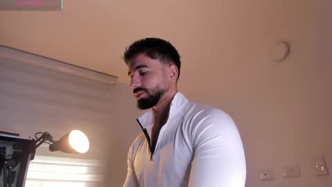 Snapshot of edrick_walton chatting on 11-17-25, 12:44 edrick online show from 11-17-25, 12:44