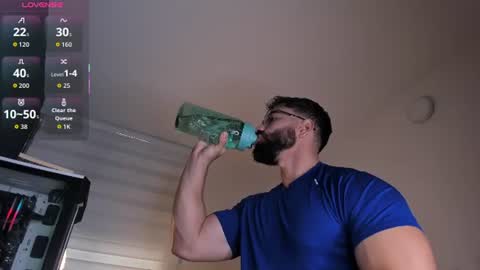 Snapshot of edrick_walton chatting on 06-12-26, 11:42 edrick online show from 06-12-26, 11:42