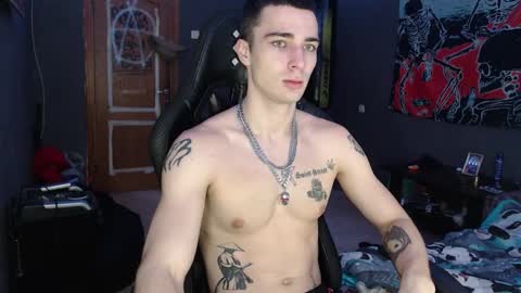 Snapshot of eduard_loveee chatting on 11-01-25, 09:33 Eduar online show from 11-01-25, 09:33