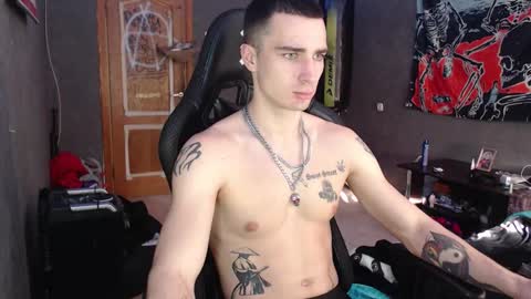 Snapshot of eduard_loveee chatting on 11-14-25, 09:19 Eduar online show from 11-14-25, 09:19