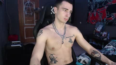 Snapshot of eduard_loveee chatting on 11-26-25, 08:37 Eduar online show from 11-26-25, 08:37