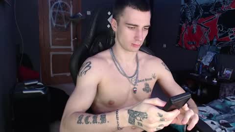 Snapshot of eduard_loveee chatting on 12-16-25, 10:42 Eduar online show from 12-16-25, 10:42