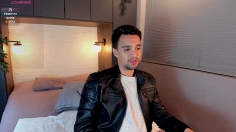 Eduardo online show from 01-13-25, 04:18