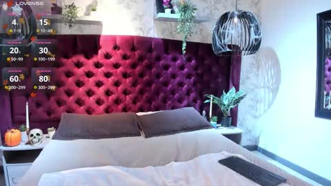 Eduardo online show from 10-28-25, 04:05