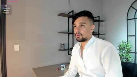 Eduardo online show from 11-04-25, 03:38