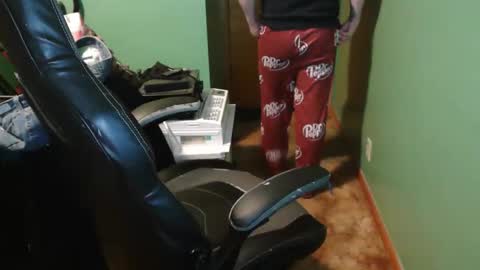 edwardaims_2please online show from 05-01-26, 02:38
