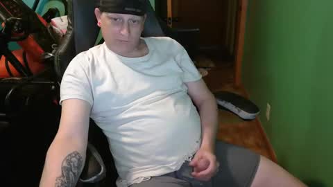 edwardaims_2please online show from 05-04-26, 03:30