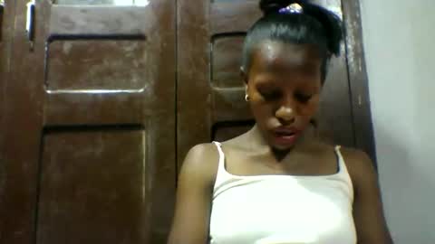 edwige770943 online show from 04-25-26, 04:26