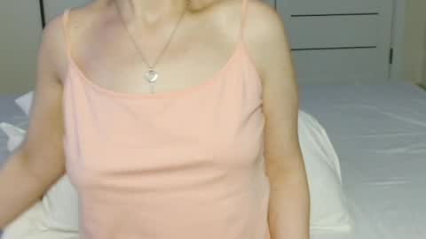 Snapshot of eelena4kiss chatting on 06-09-26, 10:54 eelena4kiss online show from 06-09-26, 10:54