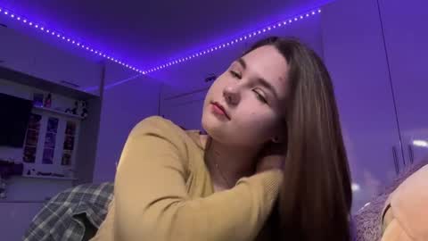 Linda online show from 05-13-26, 02:58