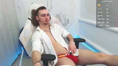 Daniel and Alex online show from 02-08-25, 04:25