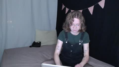 Snapshot of effa__laska chatting on 11-12-25, 07:13 effa__laska online show from 11-12-25, 07:13