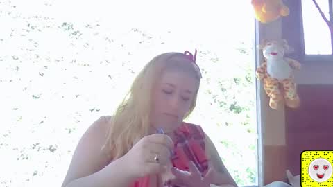 Snapshot of effata chatting on 10-09-25, 07:12 effata online show from 10-09-25, 07:12