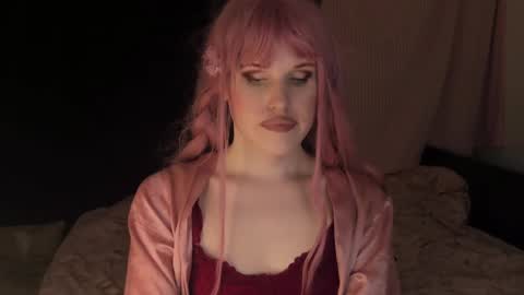 Effie Mur online show from 01-08-25, 06:20