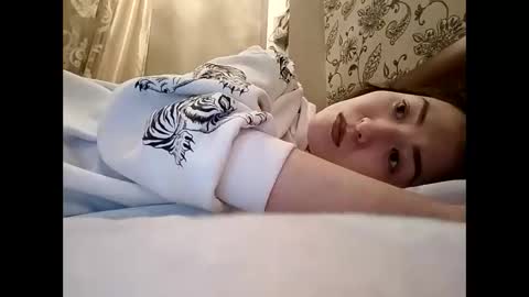 Effy online show from 12-17-24, 02:00