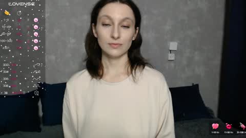 Snapshot of effy_gray chatting on 12-23-24, 10:21 Anna online show from 12-23-24, 10:21