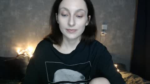 Snapshot of effy_gray chatting on 01-28-25, 02:21 Anna online show from 01-28-25, 02:21