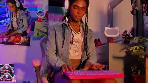 Snapshot of effy_marinn chatting on 09-17-25, 10:28 effy_marinn online show from 09-17-25, 10:28