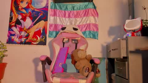 Snapshot of effy_marinn chatting on 09-21-25, 05:42 effy_marinn online show from 09-21-25, 05:42