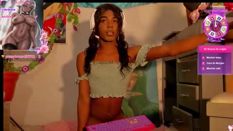 Snapshot of effy_marinn chatting on 10-16-25, 01:01 effy_marinn online show from 10-16-25, 01:01