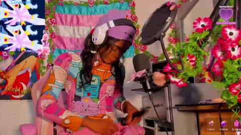 Snapshot of effy_marinn chatting on 10-21-25, 02:51 effy_marinn online show from 10-21-25, 02:51