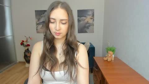 Effy Royse online show from 04-17-26, 05:43