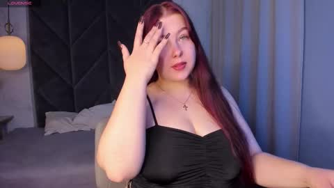 Effy online show from 10-26-25, 02:01