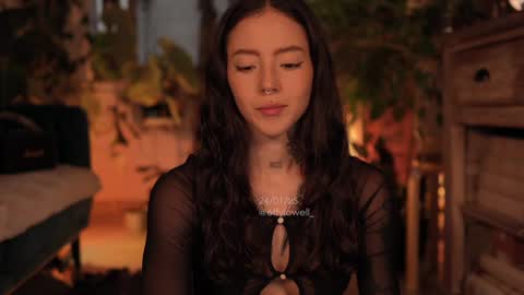 Effy online show from 01-24-25, 11:02