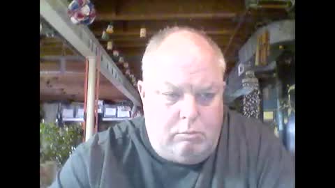 Snapshot of efriff chatting on 04-19-26, 09:39 efriff online show from 04-19-26, 09:39