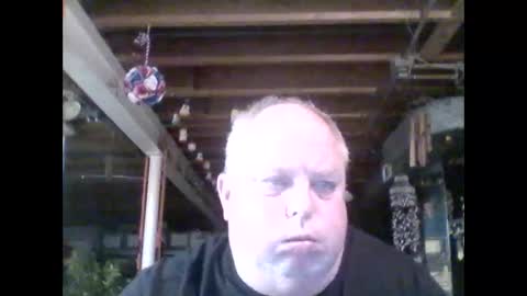Snapshot of efriff chatting on 05-03-26, 01:00 efriff online show from 05-03-26, 01:00