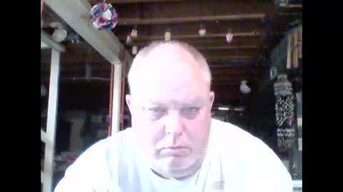 Snapshot of efriff chatting on 05-19-26, 02:18 efriff online show from 05-19-26, 02:18