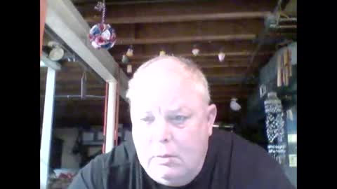 Snapshot of efriff chatting on 05-28-26, 11:40 efriff online show from 05-28-26, 11:40