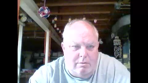 Snapshot of efriff chatting on 05-31-26, 01:14 efriff online show from 05-31-26, 01:14