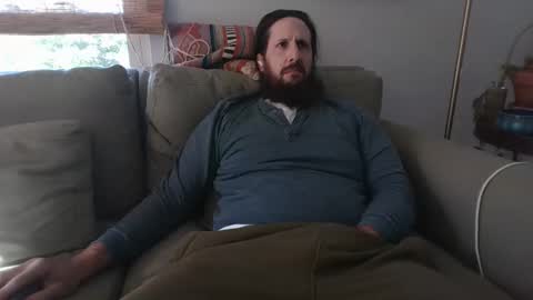 Snapshot of eggplantout chatting on 10-17-25, 03:36 Eggplant Out online show from 10-17-25, 03:36