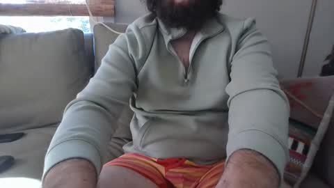 Snapshot of eggplantout chatting on 10-25-25, 03:51 Eggplant Out online show from 10-25-25, 03:51