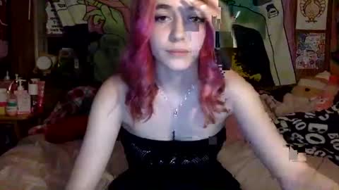 Snapshot of egirlhaile chatting on 01-23-25, 05:35 Sparkly Haile online show from 01-23-25, 05:35