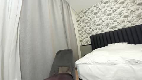 Erik and Alice online show from 02-19-25, 02:44