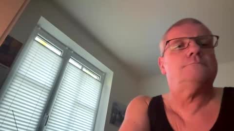 eichelhorn online show from 10-16-25, 03:13