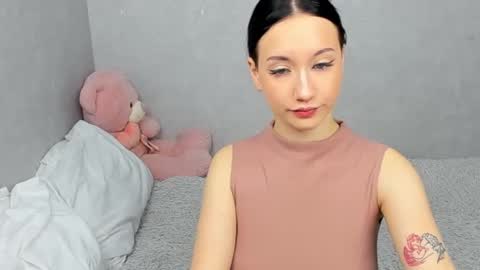 Snapshot of eileenmoores chatting on 02-25-26, 02:48 eileenmoores online show from 02-25-26, 02:48