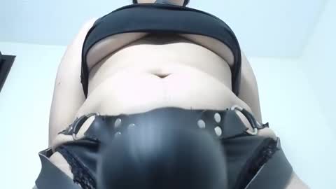 Snapshot of eileenqueen23 chatting on 12-04-24, 06:50 Eileen online show from 12-04-24, 06:50