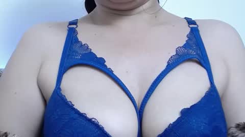 Snapshot of eileenqueen23 chatting on 12-28-24, 02:53 Eileen online show from 12-28-24, 02:53