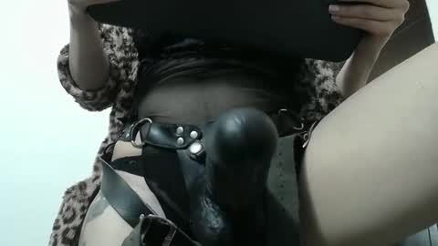 Snapshot of eileenqueen23 chatting on 02-23-25, 07:38 Eileen online show from 02-23-25, 07:38