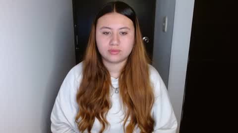 Snapshot of eimy_collin chatting on 02-18-25, 05:53 EIMY   MODEL INDEPENDENT online show from 02-18-25, 05:53